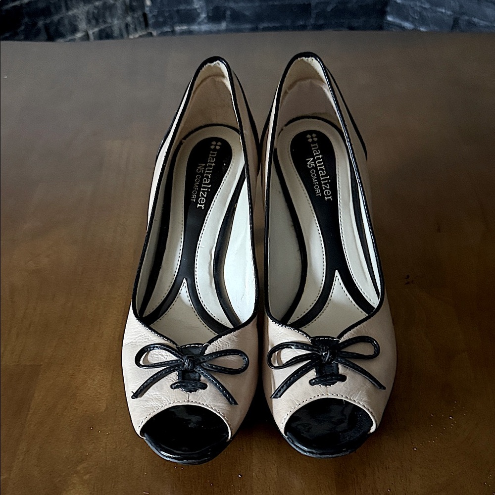 Naturalizer Black and Tan Peep Toe Heels
